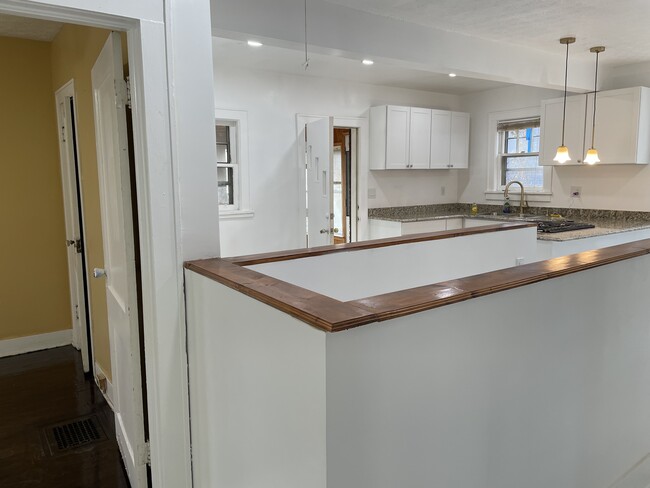 2010 Eastland Ave in Nashville, TN - Building Photo - Building Photo