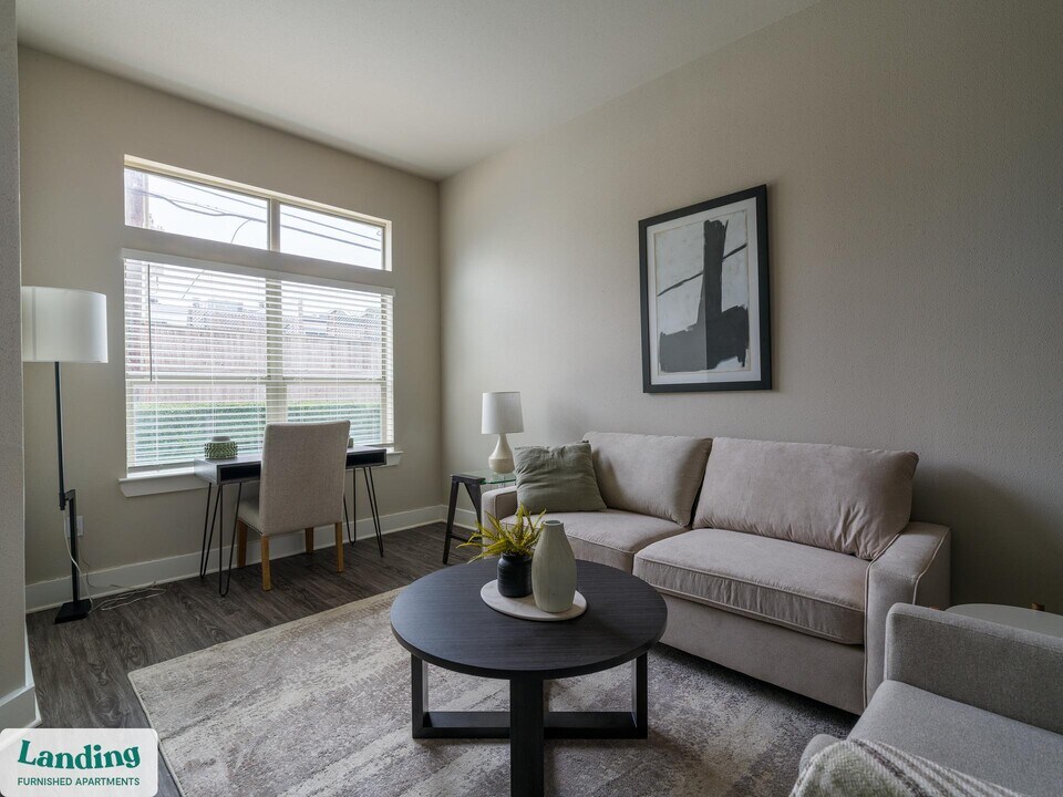 18101 Point Lookout Dr in Houston, TX - Building Photo