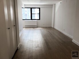 East 39th Street, Unit 17F in New York, NY - Building Photo