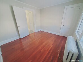 156 River Rd Ext in Greenwich, CT - Building Photo - Building Photo