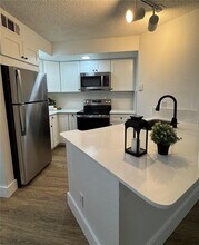 4630 Commander Dr-Unit -1023 in Orlando, FL - Building Photo - Building Photo