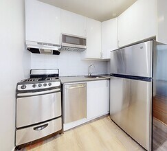 30th Street in Queens, NY - Building Photo - Building Photo