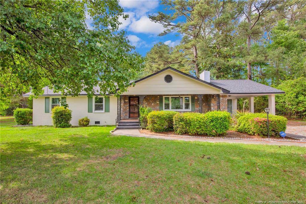 838 W 3rd Ave in Red Springs, NC - Building Photo