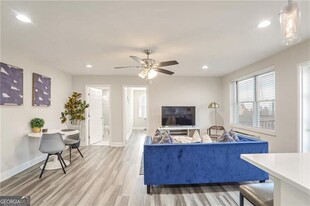 300 Peachtree St NE in Atlanta, GA - Building Photo