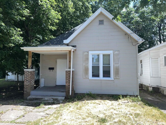 property at 114 E Maywood Ave