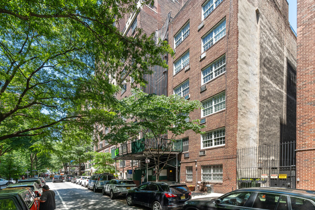 40 Gramercy Park N