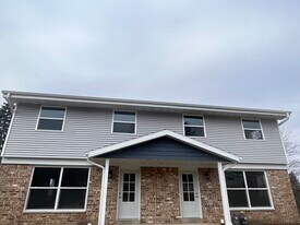 520 Van Dyke Ave, Unit 5202 in Ripon, WI - Building Photo
