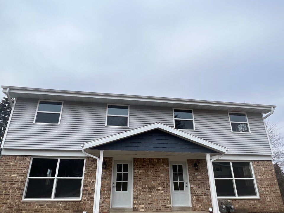 520 Van Dyke Ave, Unit 5202 in Ripon, WI - Foto de edificio
