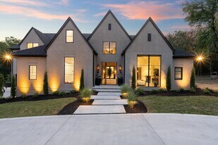 741 Brk Holw Rd, Unit 1 in Nashville, TN - Building Photo