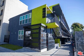 6244 De Longpre Ave in Los Angeles, CA - Building Photo - Building Photo