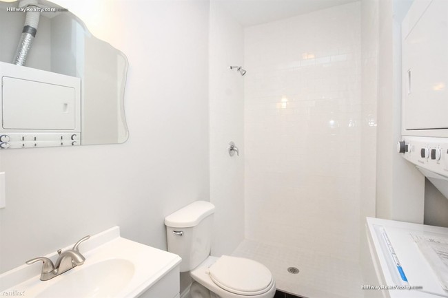 128 Bremen Street-Unit -Apt 1 in Boston, MA - Building Photo - Building Photo