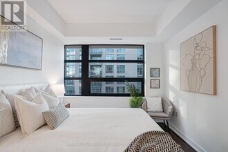 1604 Charles St in Whitby, ON - Building Photo - Building Photo