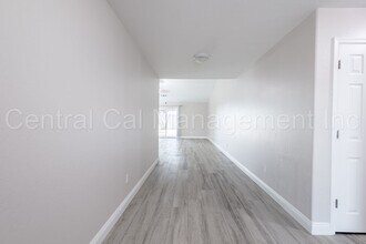 12318 Maclure Dr in Bakersfield, CA - Building Photo - Building Photo