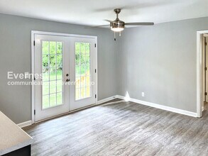 5019 Suter Dr in Nashville, TN - Foto de edificio - Building Photo