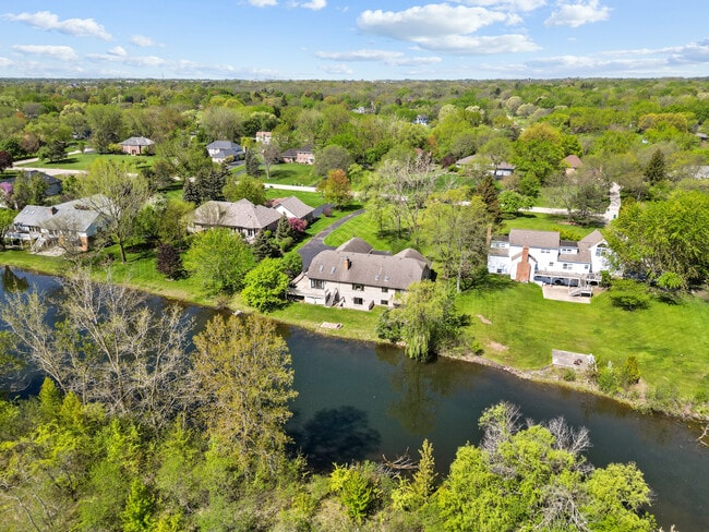 46 Mark Dr in Hawthorn Woods, IL - Building Photo - Building Photo