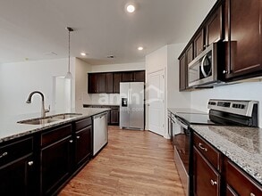 7071 Creeksong Dr in Douglasville, GA - Building Photo - Building Photo