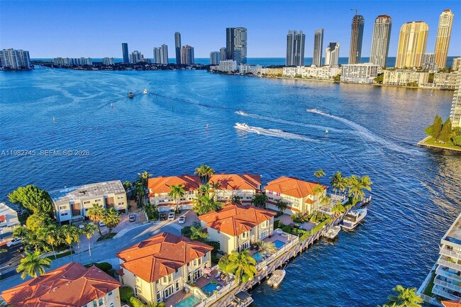 3942 NE 171 St in North Miami Beach, FL - Building Photo - Building Photo