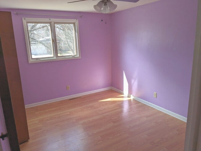 2904 Dina St in Midland, MI - Building Photo - Building Photo