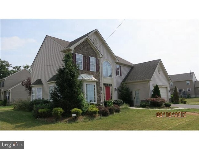 property at 3 Lardner Rd