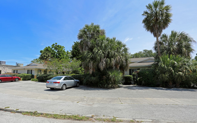 Janson Apartments in Tampa, FL - Foto de edificio - Building Photo