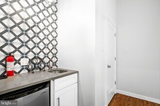 1227 N Franklin St in Philadelphia, PA - Building Photo - Building Photo