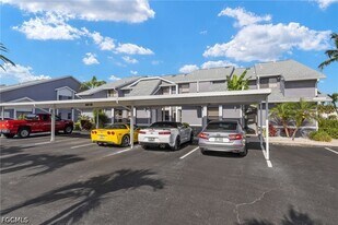 4616 SE 5th Pl in Cape Coral, FL - Building Photo