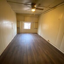 303 39th St in Lubbock, TX - Building Photo - Building Photo