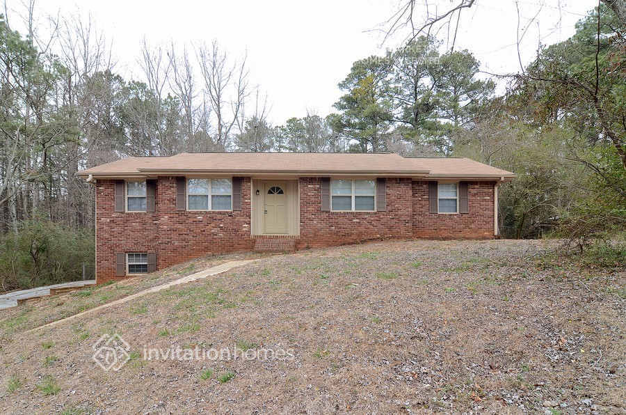 4615 Bedford Pl in Douglasville, GA - Building Photo