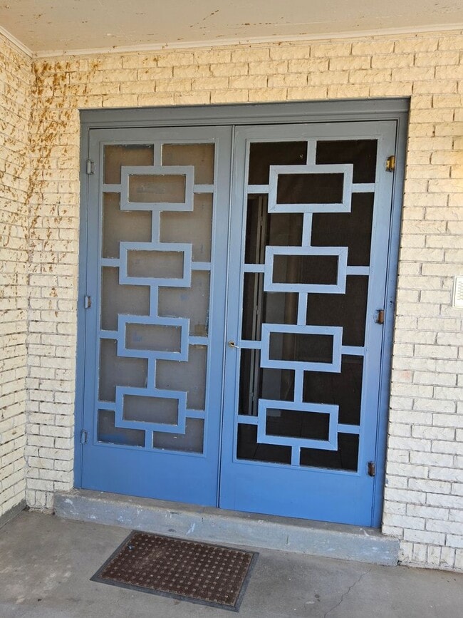 2535 Desert Dr in Las Cruces, NM - Foto de edificio - Building Photo