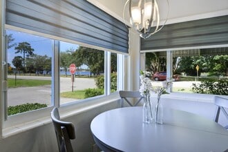 2920 Lake Osborne Dr in Lake Worth Beach, FL - Building Photo - Building Photo