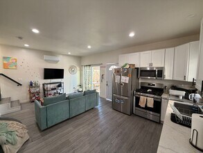 5546 Mary Ln Dr in San Diego, CA - Building Photo - Building Photo