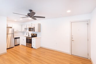 Ross & Matilda in Dallas, TX - Foto de edificio - Building Photo