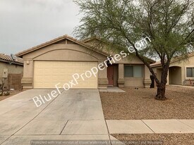 6756 W Dovewood Way in Tucson, AZ - Building Photo