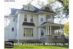 102 S Connecticut St in Mason City, IA - Building Photo