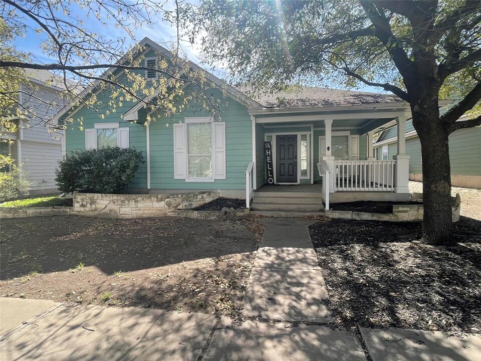 440 Hogan in Kyle, TX - Building Photo