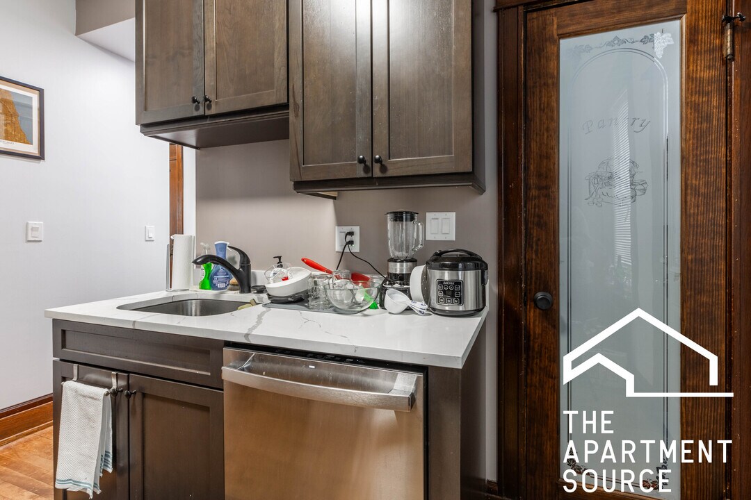 3516 N Lakewood Ave in Chicago, IL - Building Photo