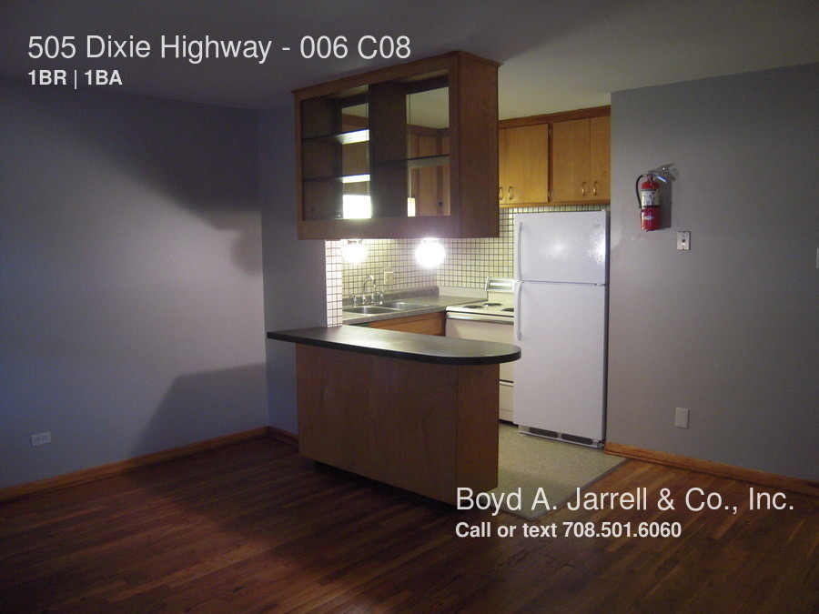505 Dixie Hwy-Unit -006 C08 in Chicago Heights, IL - Foto de edificio