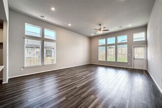 157 Gamble Dr in Mustang Ridge, TX - Building Photo - Building Photo