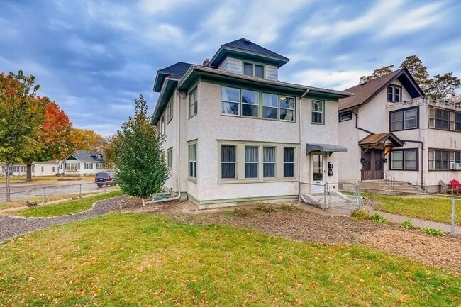 3405 Minnehaha Ave, Unit 2