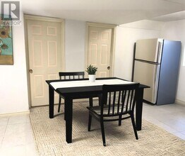 1360 Quest Cir in Mississauga, ON - Building Photo - Building Photo