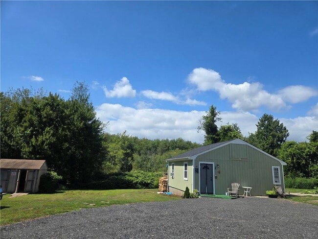 43 Baptist St in Swansea, MA - Building Photo - Building Photo