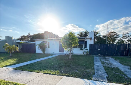 2341 Wabasso Dr in West Palm Beach, FL - Building Photo