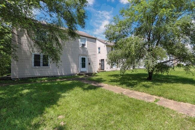 1077-1079-1079 S James Rd in Columbus, OH - Building Photo - Building Photo