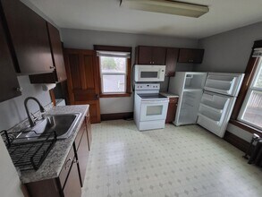 6016 Exchange St, Unit 6016 Exchange St in McFarland, WI - Foto de edificio - Building Photo