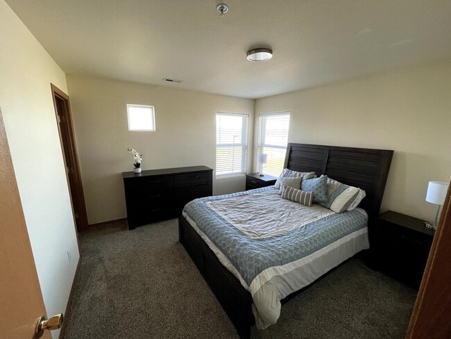 6005G Chapel Hill Blvd in Pasco, WA - Building Photo - Building Photo