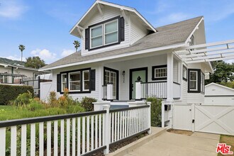 5226 Rockland Ave in Los Angeles, CA - Building Photo - Building Photo