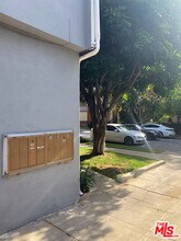 451 Ivy St-Unit -2 in Glendale, CA - Building Photo - Building Photo