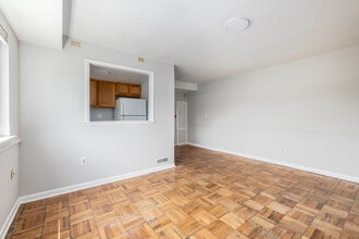 Winston Estates in Baltimore, MD - Foto de edificio - Interior Photo