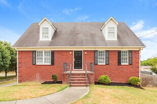 410 Williamsport Dr in Smyrna, TN - Building Photo