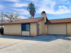 940 W Graaf Ave in Ridgecrest, CA - Building Photo